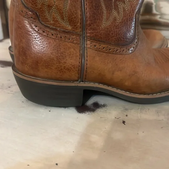 Ariat Boots 🥾 U.S. 4 - Picture 3 of 13
